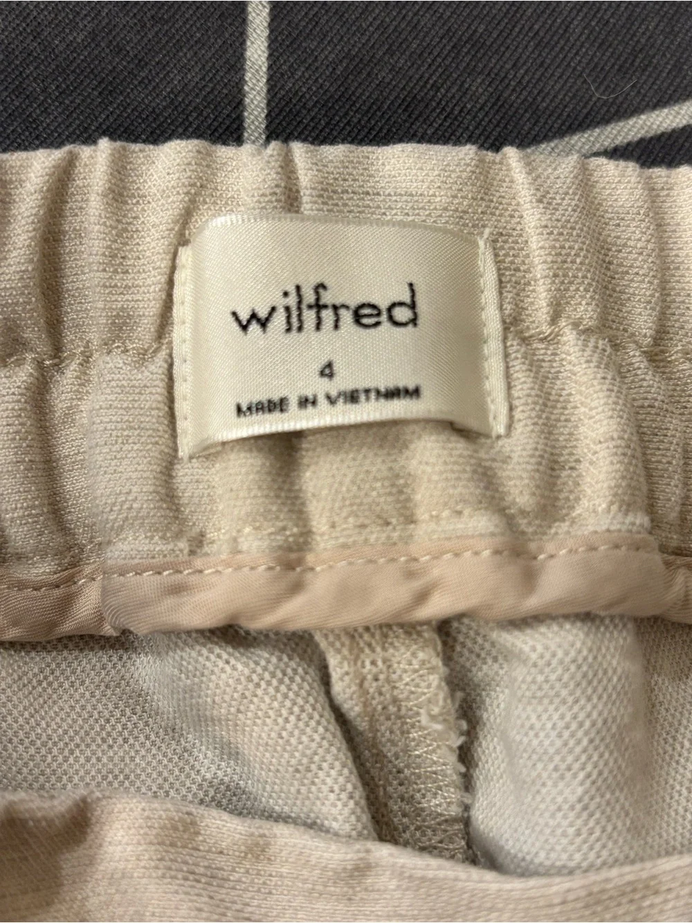 Wilfred by Aritzia Linen Blend Tailored Shorts Light Beige Size 4 High Rise